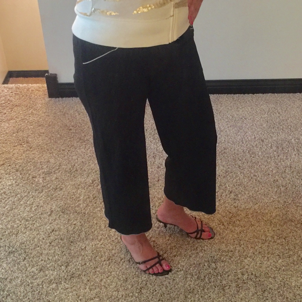 Max Studio Capris